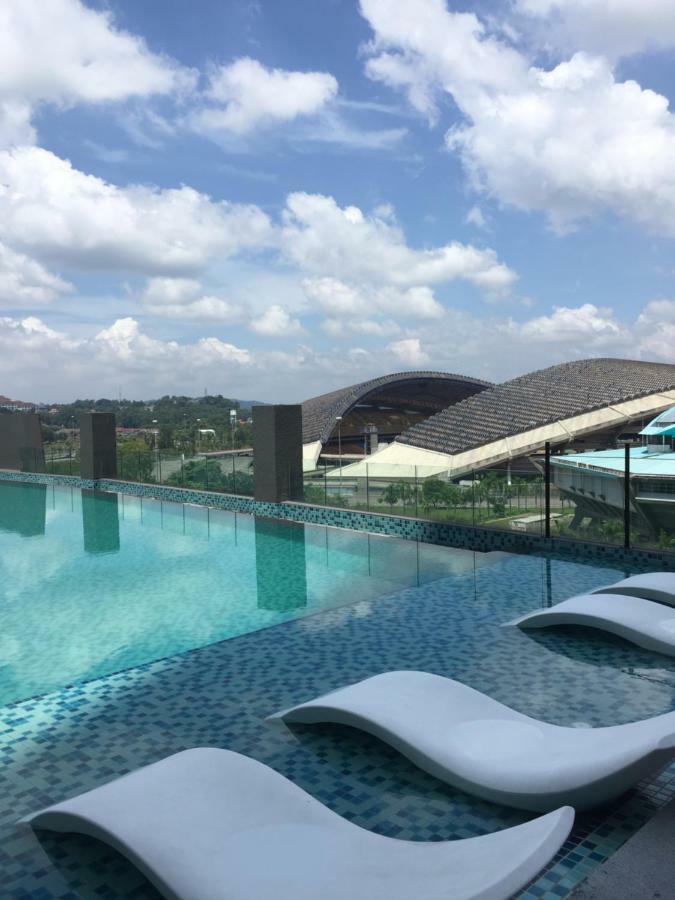 Hot! Niki Emira - Aeon Mall - City Centre - Netflix - Msu - Wifi Shah Alam Exteriör bild